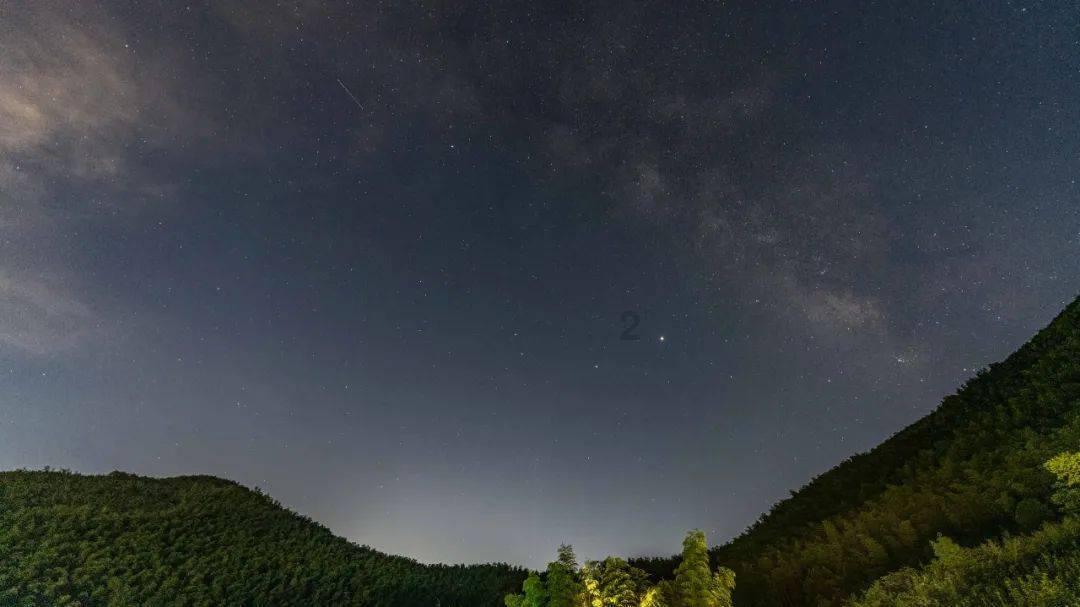 一夜获得2500枚核弹头,数量是我国5倍,领土却只有我国的一个省大